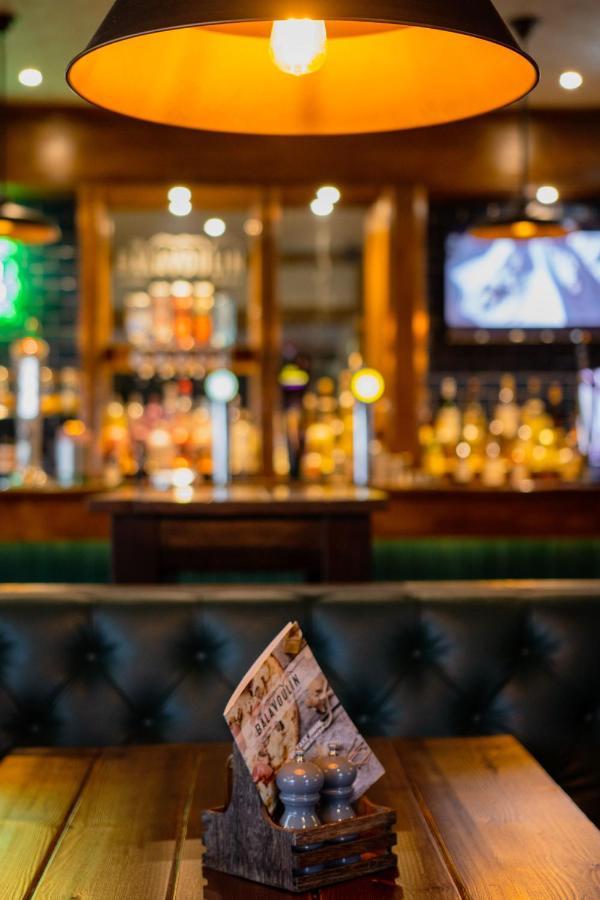 The Balavoulin - Pub With Rooms アビーモア エクステリア 写真